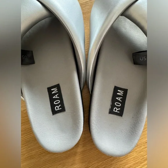 Roam Foldy Puffy‎ Silver Sandal size 9 VG condition - Picture 4 of 12
